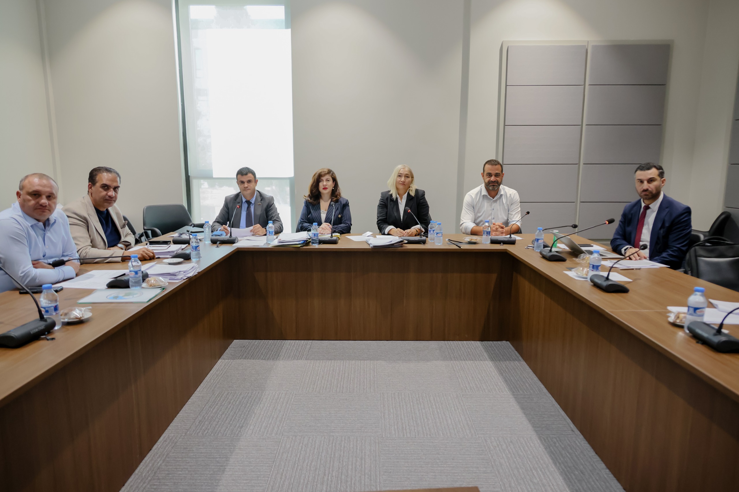 Hukuk, Siyasi İşler, Dışilişkiler ve Savunma Komitesi bugünkü gündemindekileri Genel Kurul’a sevk etti